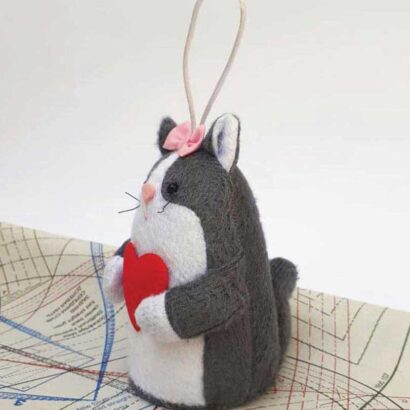 وزنه عروسکی طرح گربه پارچهای