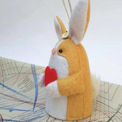 وزنه عروسکی طرح خرگوش پارچه‌ای