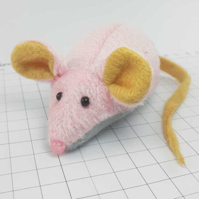 موش عروسکی اسباببازی گربه زنگولهدار پارچهای